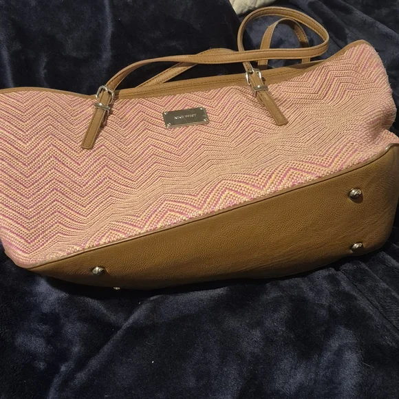 Nine West Pink and Tan Chevron Tote - Picture 2 of 4